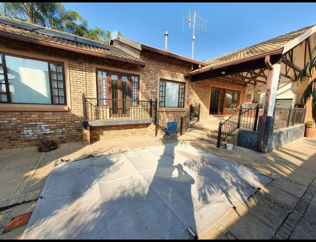 4 BEDROOM HOUSE FOR SALE IN MONTANA PARK